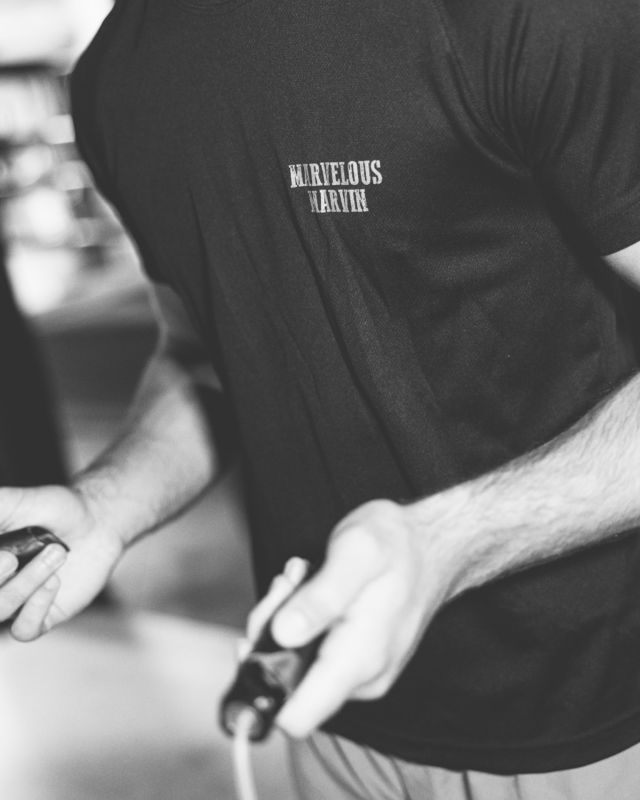 🍹 HORAIRE D'ÉTÉ🍹 

L'été est enfin arrivé ! ☀️ Et avec lui, quelques petits changements dans notre programmation pendant ces mois de vacances. 

👉 Pour nos ados, les cours auront lieu deux fois par semaine au lieu de trois. Ils se dérouleront les mercredis et vendredis à Cambre, et les mercredis et samedis à Waterloo. 

👉 Pour nos adultes, une petite modification : il n'y aura pas de cours le mercredi matin à Waterloo. 

Nous suivrons de près la fréquentation et n'hésiterons pas à ajuster si nécessaire. 

Profitez bien de votre été pour vous ressourcer et continuer à progresser dans votre pratique de la boxe avec nous ! 🥊💯 

#marvelousboxing #boxingclub #lacambre #waterloo #boxinglife